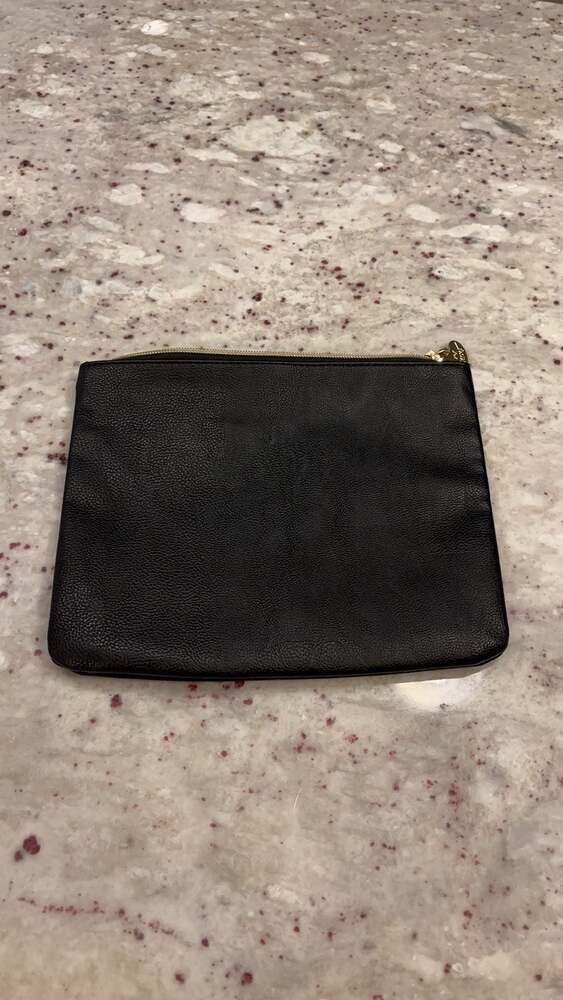 Betsy Johnson Black Pebbled‎ Faux Leather Zippered Clutch Pouch